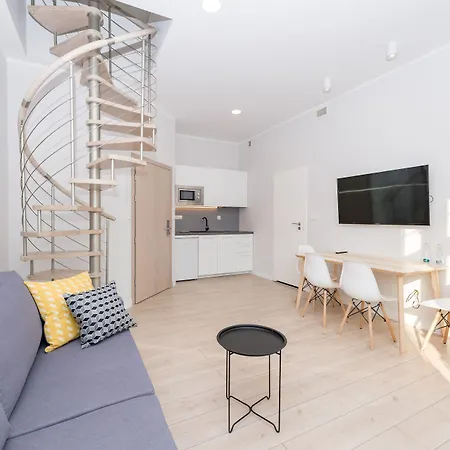 Avenue 22 * Познань